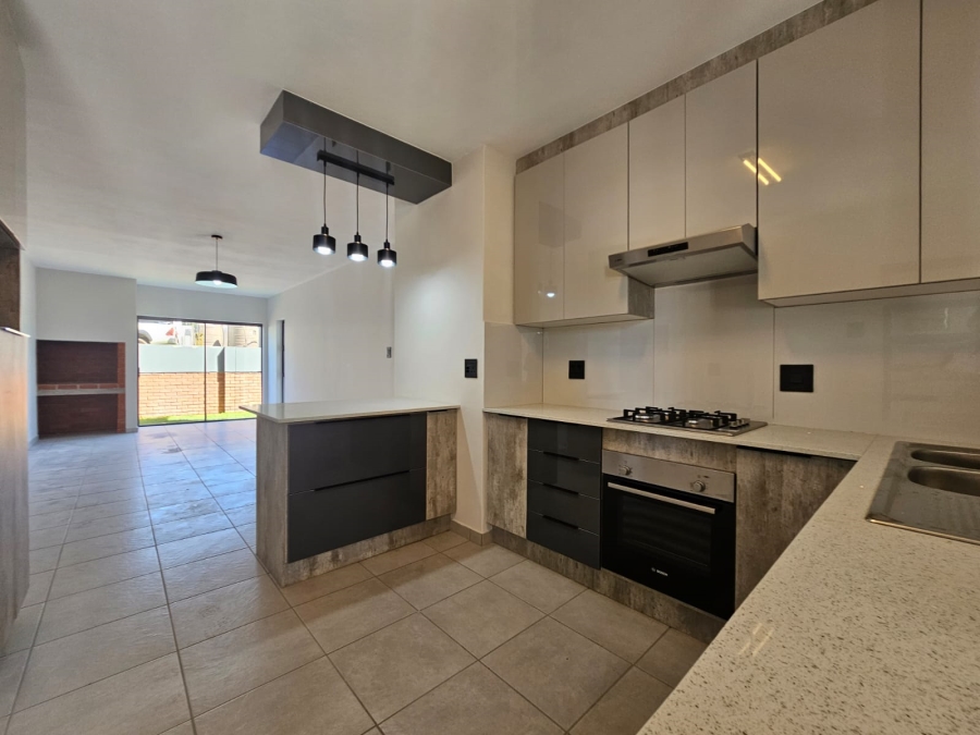 To Let 2 Bedroom Property for Rent in Cashan North West